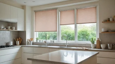 Trendy 2026: modne rolety do kuchni — kolory, tekstury i mechanizmy